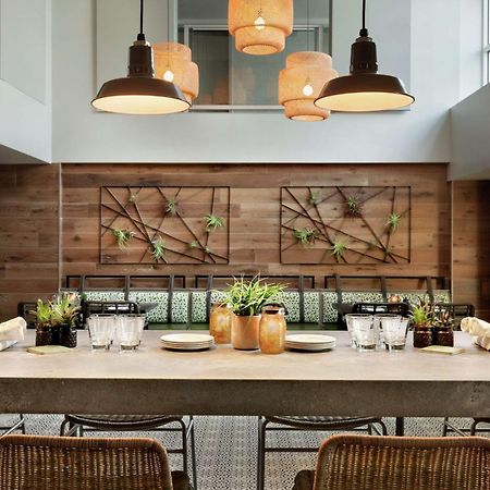 Hotel Alba Tampa, Tapestry Collection By Hilton Exteriör bild