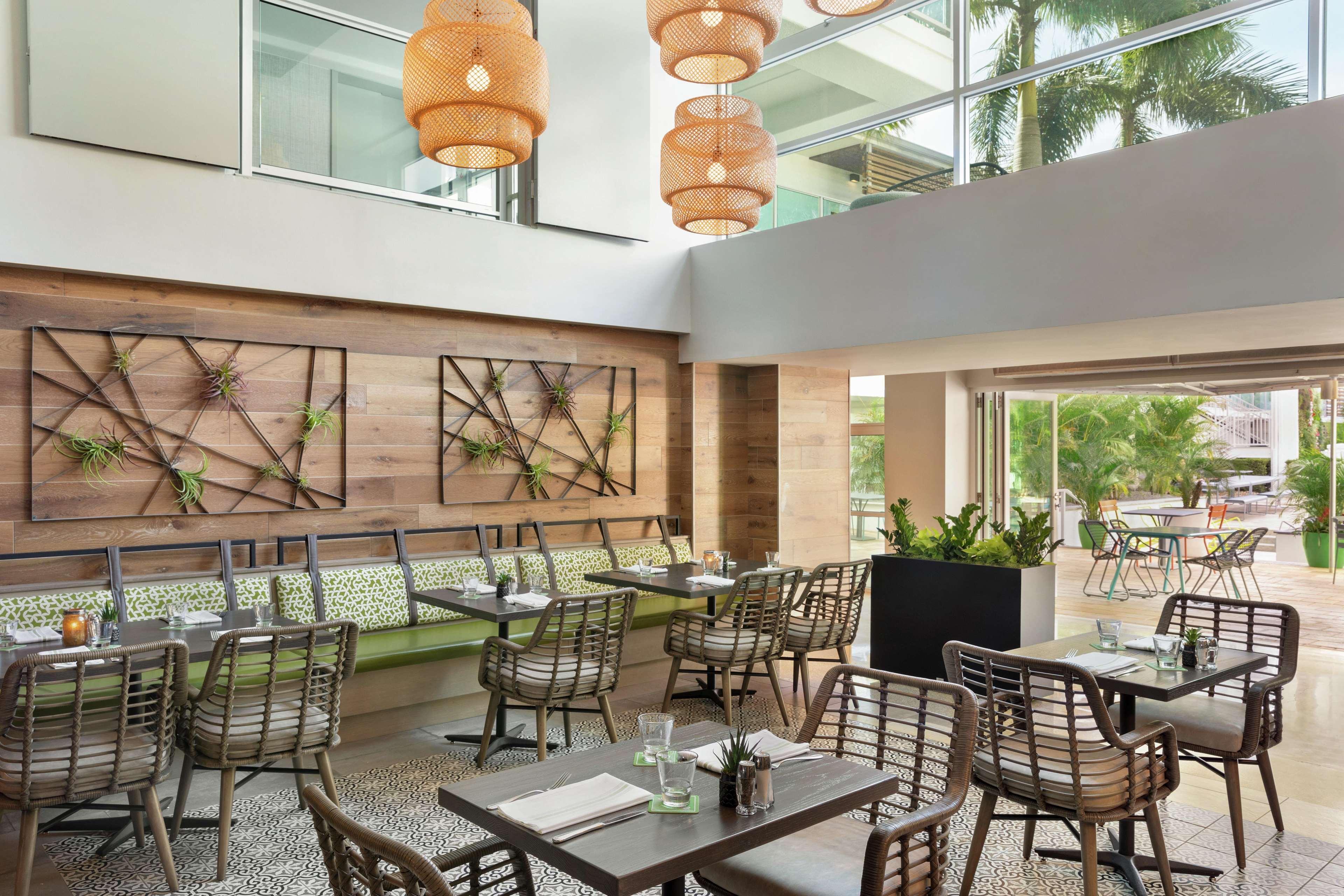 Hotel Alba Tampa, Tapestry Collection By Hilton Exteriör bild